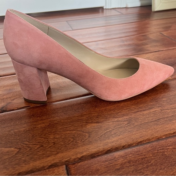 MARC FISHER Claire Light Blush Pink Suede Pointed Toe Pump Genuine Leather 9.5M - Picture 3 of 8